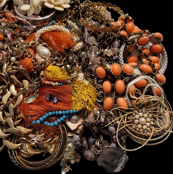 2+lbs Mixed Jewelry Lot Vntg & Modern Broken Craft Repair Mixed Costume Fun - Picture 5 of 6